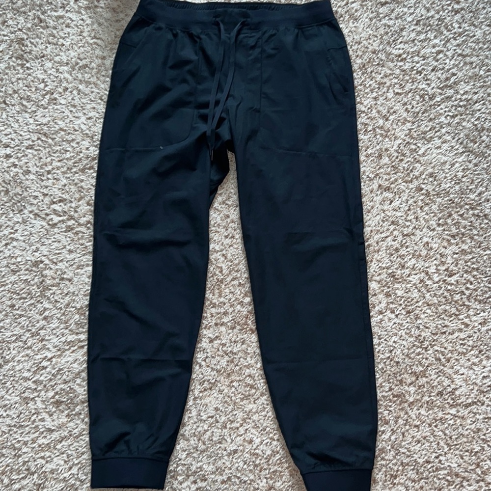 Mens black XL Lulu lemon ABC joggers. Unworn.